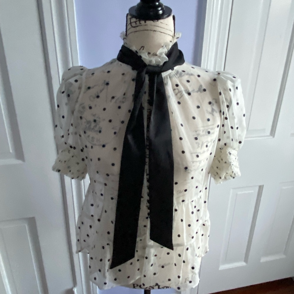 NWT Alice + Olivia Polka Dot Blouse